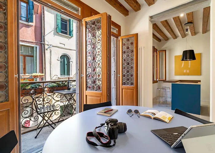 Ca Eugenio San Lorenzo *